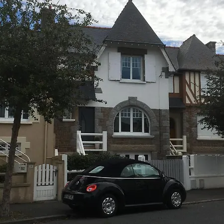 Holiday home Maison *** 400m Du Sillon Et Thermes Marins *